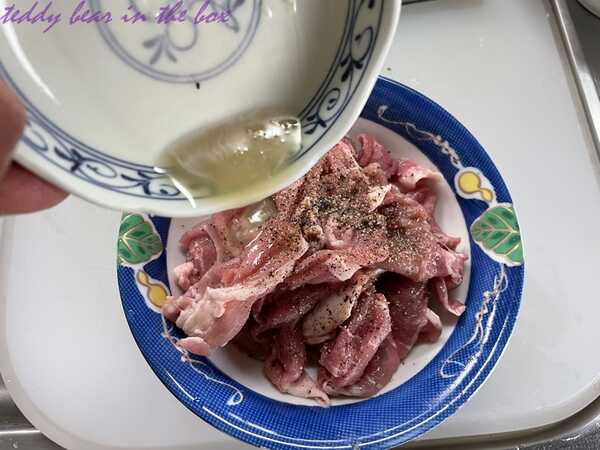 หมูผัดซอส