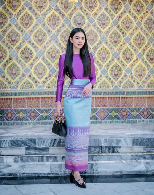ดาราใส่ชุดไทย