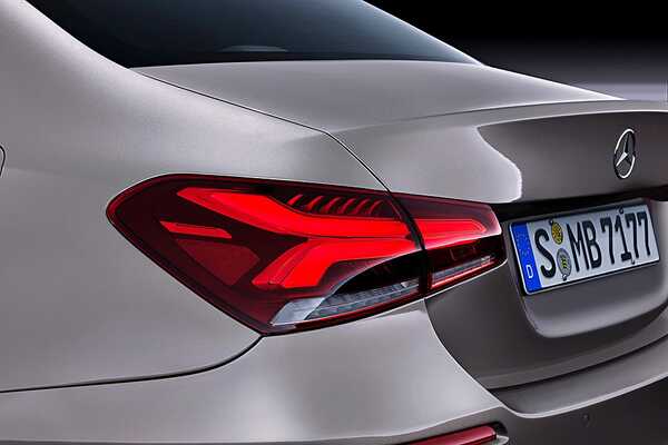 Mercedes-Benz, benz a class sedan