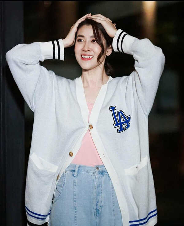 เชียร์ ฑิฆัมพร