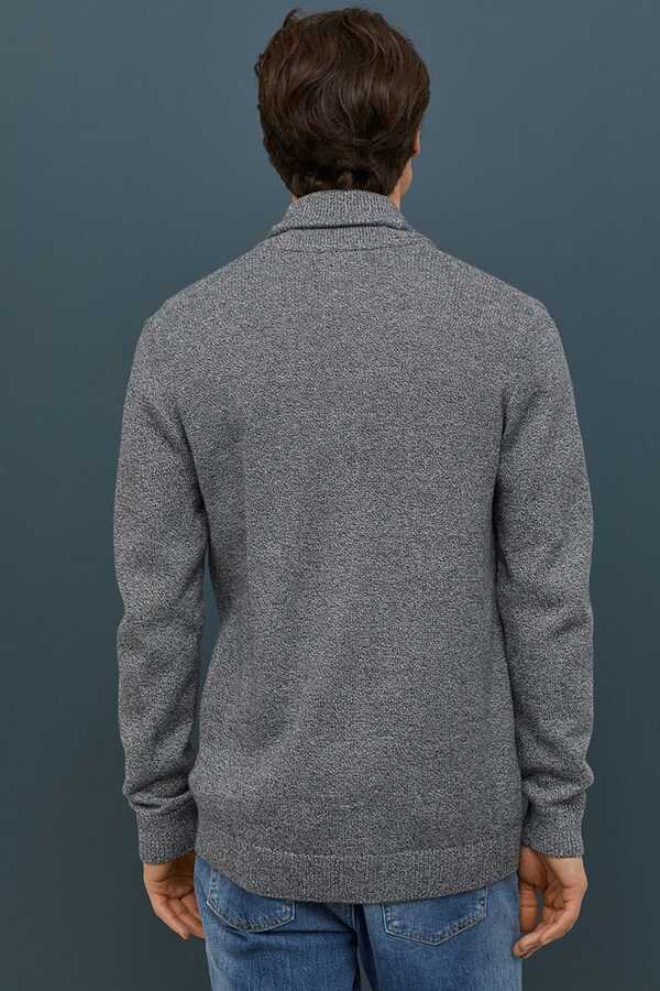 เสื้อกันหนาวผู้ชาย