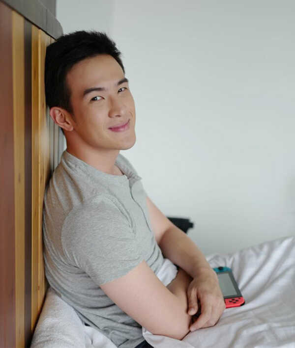 เจมส์ มาร์