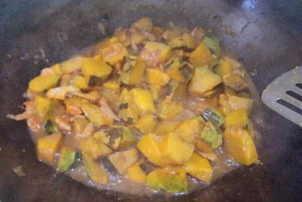 ฟักทองผัดไข่