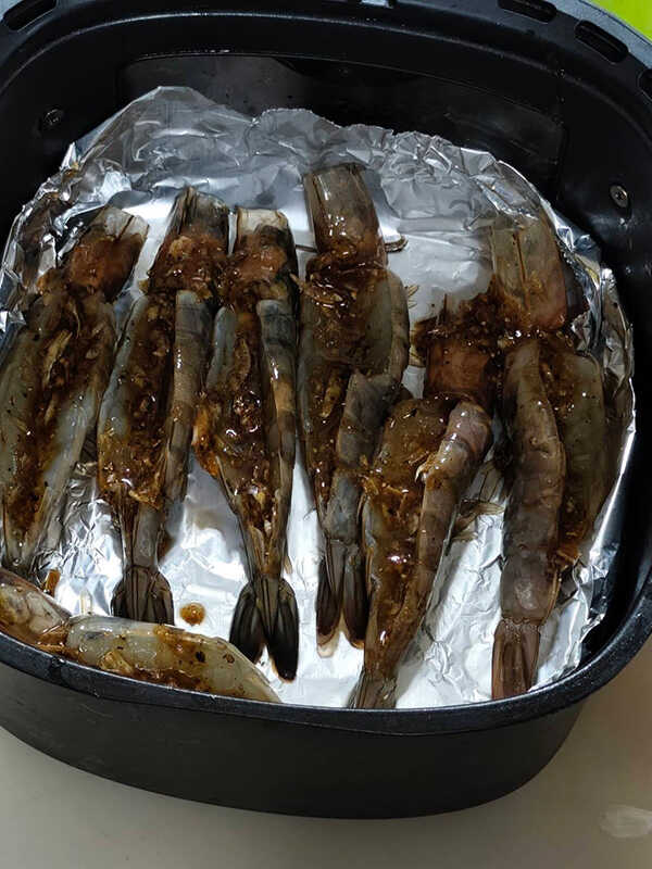 สูตรกุ้งย่างเนยจากหม้อทอดไร้น้ำมัน กุ้งย่างกระเทียมพริกไทย