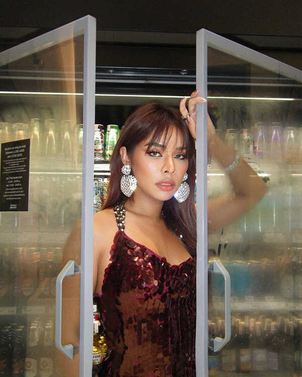 มิกซ์ เฉลิมศรี หรือ Badmixy
