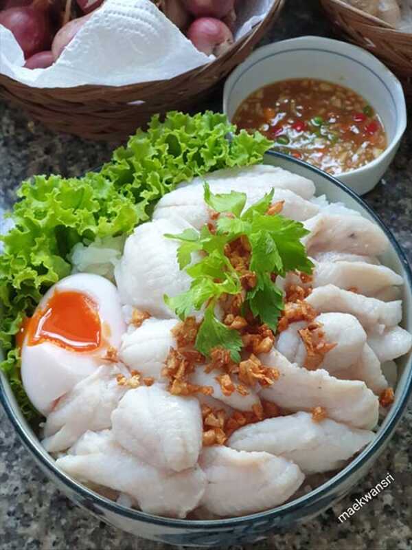 ข้าวต้มแห้งเนื้อปลาเก๋า
