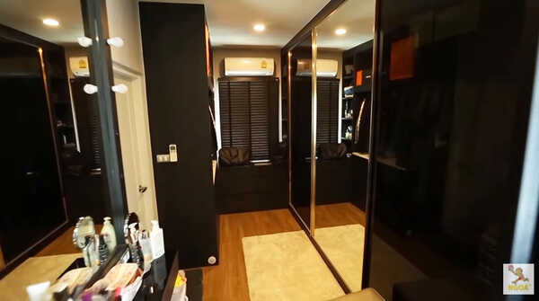 บ้านหนุ่ม กะลา