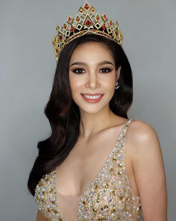 เจน นฤมล