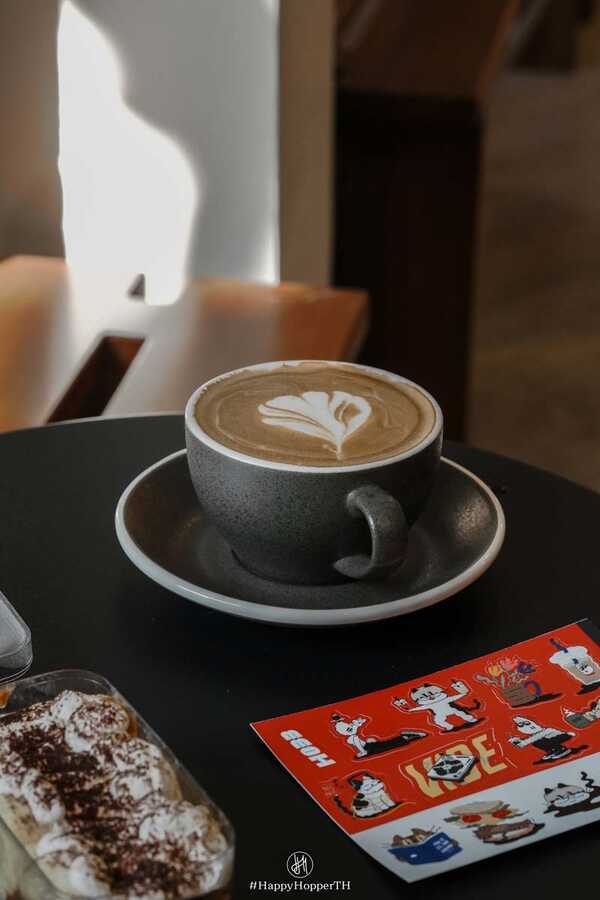 HOBB - home of breuuboy คาเฟ่สุขุมวิท 26