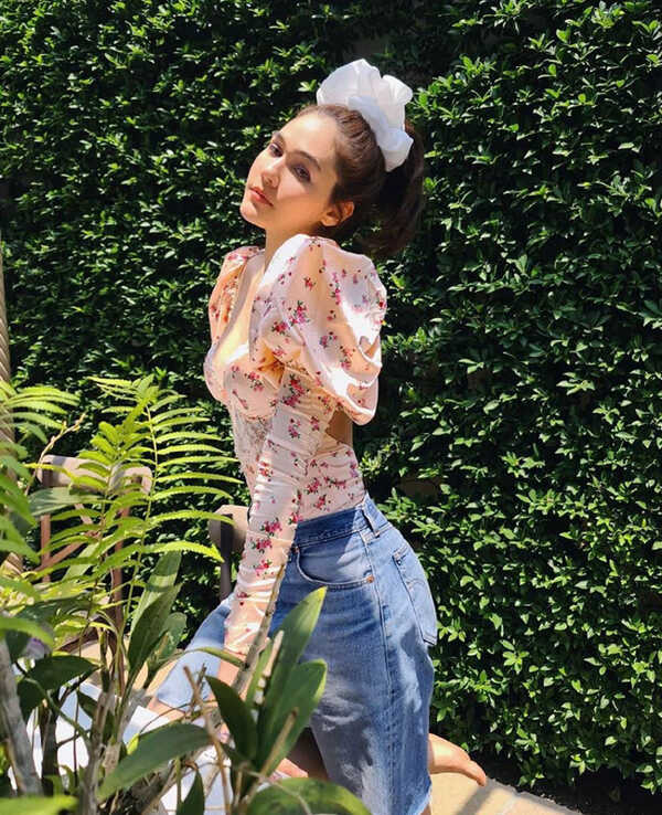 ชมพู่ อารยา