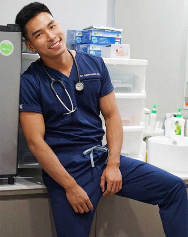 หมอท็อป ธนัตถ์ หมอหล่อ