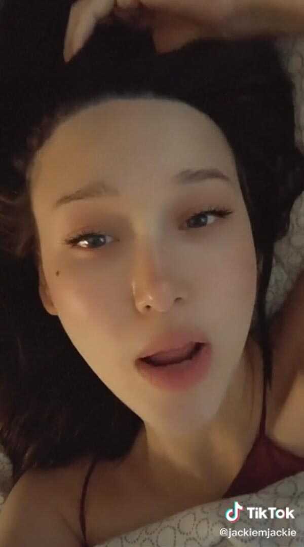 แจ็คกี้ ชาเคอลีน