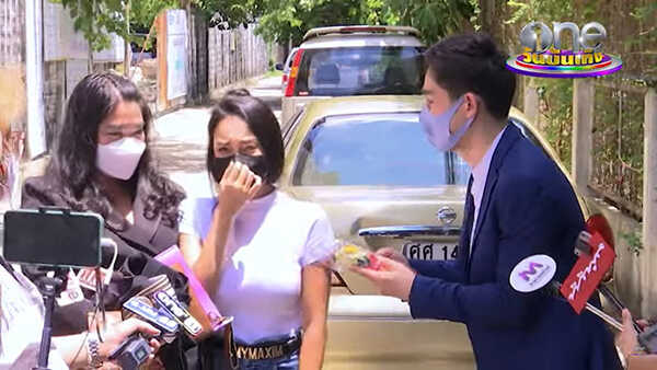 เอ็มมี่ อมลวรรณ