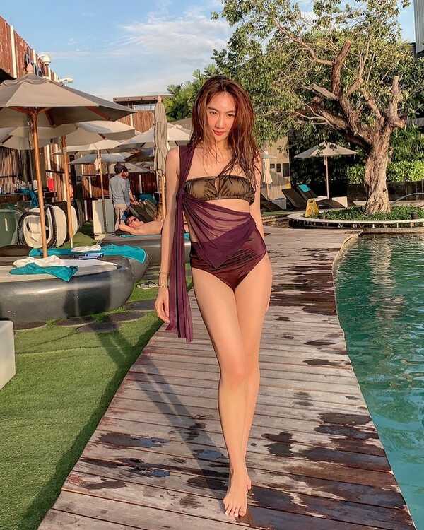 เบนซ์ พริกไทย ชุดว่ายน้ำ