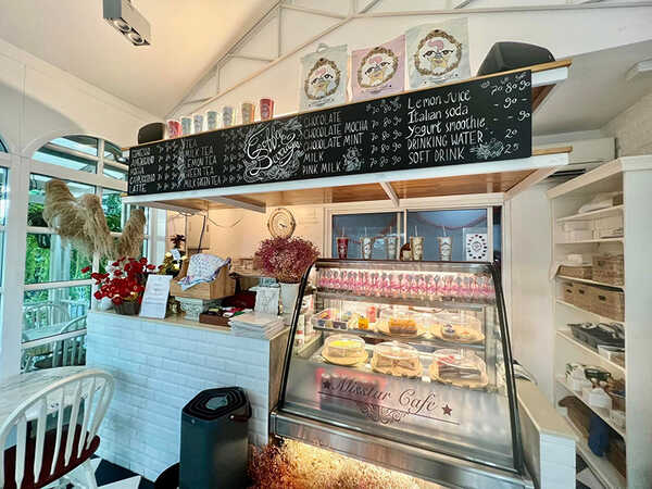 Misstarbydavika คาเฟ่กรุงเทพ