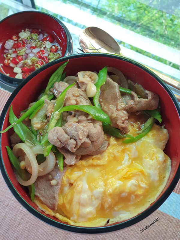 ผัดพริกหมู 