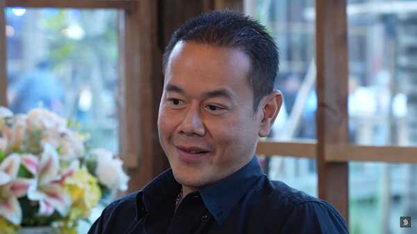 เป็ก สัณณ์ชัย 