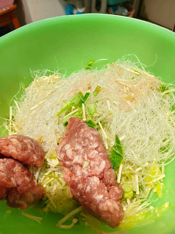 แตงกวายัดไส้ เมนูต้มจืด แกงจืดแตงกวายัดไส้หมูสับ สูตรอาหาร