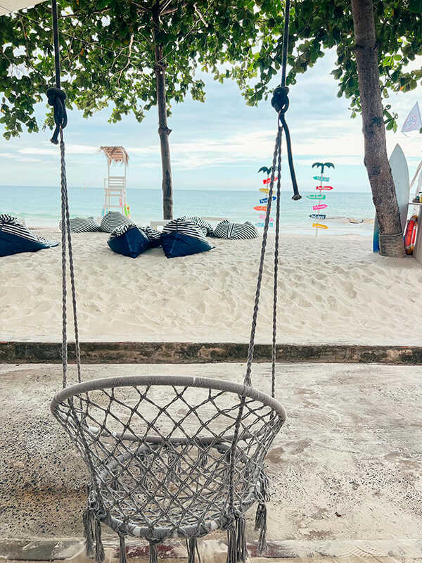 SEA SKY CAFE ริมทะเล