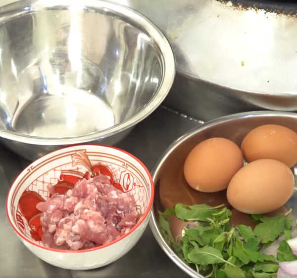 ไข่เจียวหมูสับ 