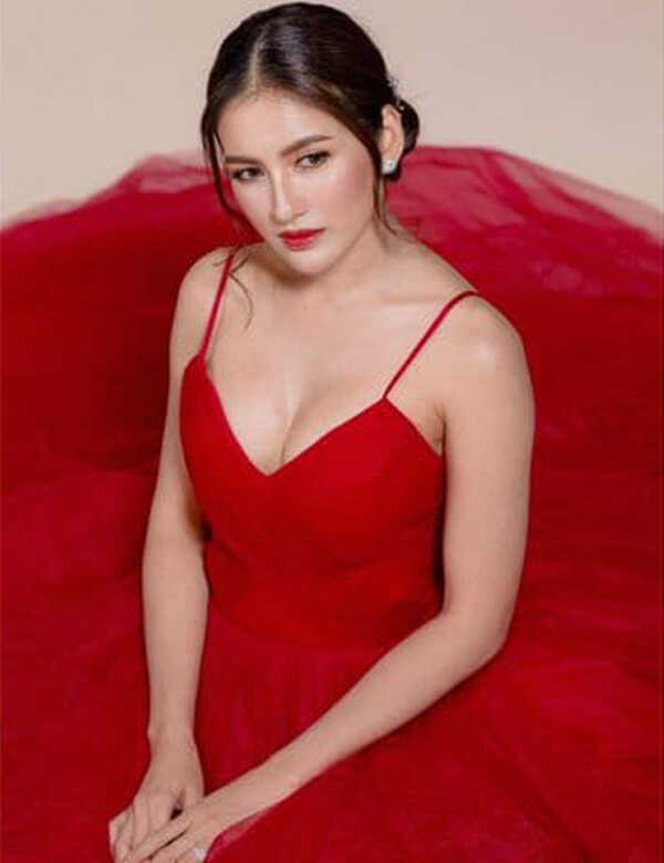 นก อุษณีย์, พัฒนาการความสวย