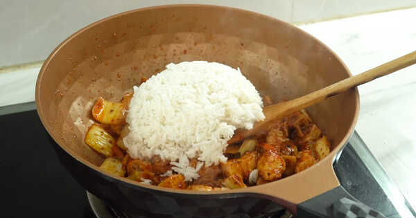 ข้าวผัดกิมจิหม่าล่า