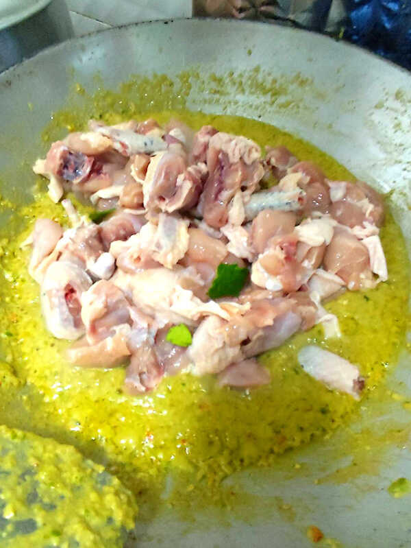 แกงเขียวหวานฟักใส่ไก่และตีนไก่ แกงเขียวหวาน แกงกะทิ อาหารไทย สูตรอาหาร