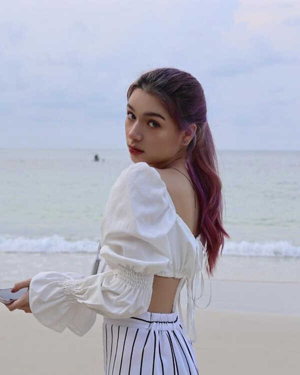 น้องวีวี่ เวอร์โรนิก้า ประวัติ