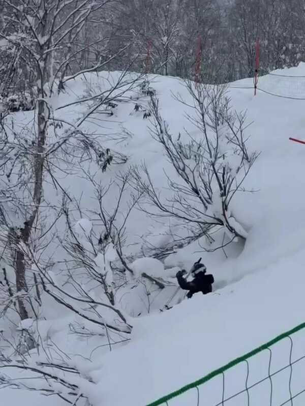 อั๋น ภูวนาท เล่นสกีตกเขา