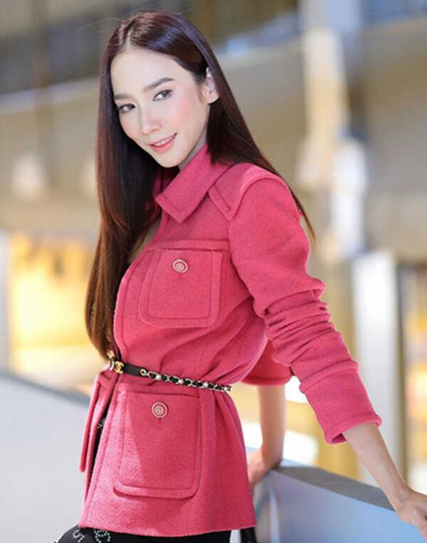 แฟชั่นชุดสีชมพู, วาเลนไทน์