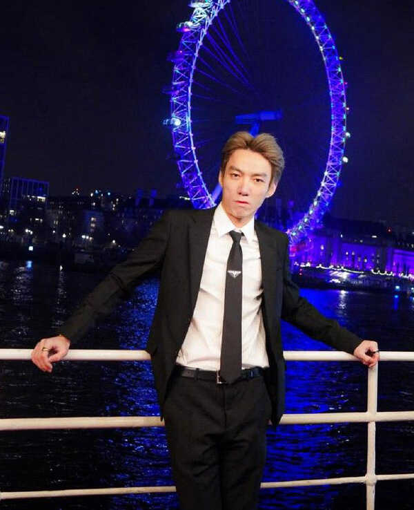 เบนซ์ เดม่อน, ดิว อริสรา
