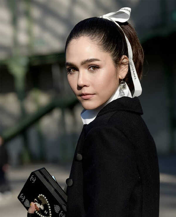 ชมพู่ อารยา