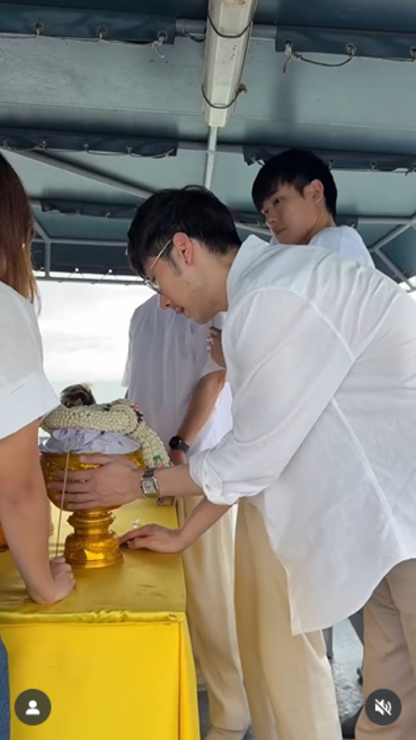 บอย - หน่อง - ภัทร์ - วันใหม่ ลอยอังคารส่ง คุณแม่งามทิพย์