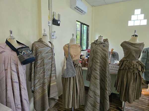 ผ้าใยสับปะรด เชียงราย