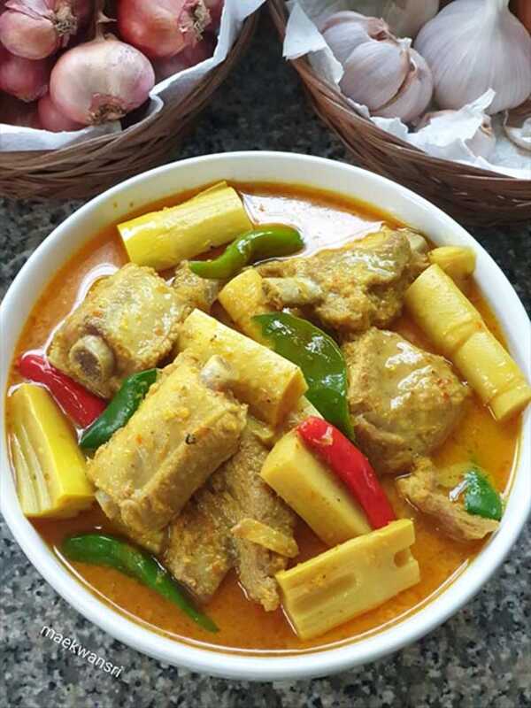 แกงซี่โครงหมู