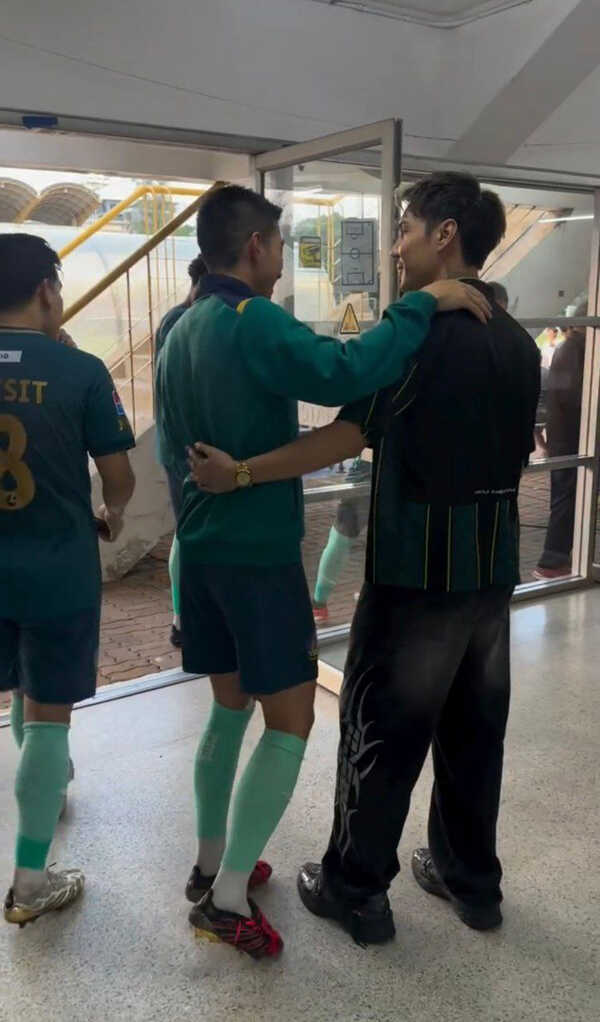 ปอนด์ P HOT ลงคลิปกอด โตโน่ 