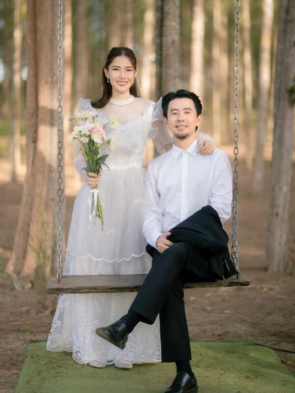 น้ำหวาน กรรณาภรณ์ เอาชุดแต่งงานแม่มาถ่ายการ์ดงานแต่ง 