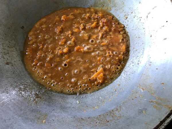 ปลาหมึกผัดไข่เค็ม
