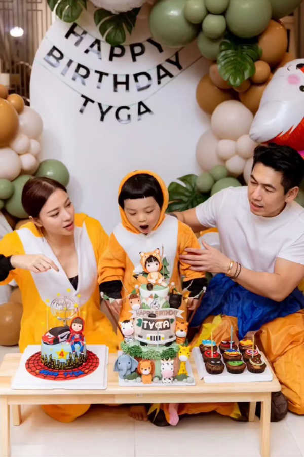 นิวเคลียร์ หรรษา ดีเจเพชรจ้า