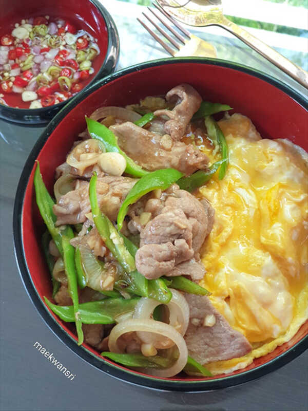 ผัดพริกหมู 