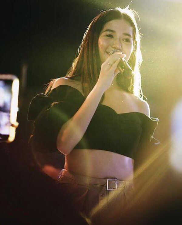 วี วิโอเลต