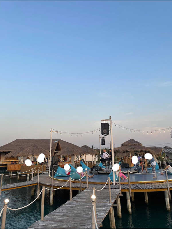 ร้านคาเฟ่สไตล์มัลดีฟส์