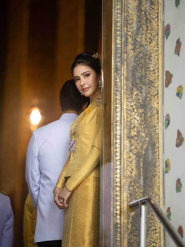  ศรีริต้า เจนเซ่น กรณ์ ณรงค์เดช ร่วมงานพระกฐินหลวง