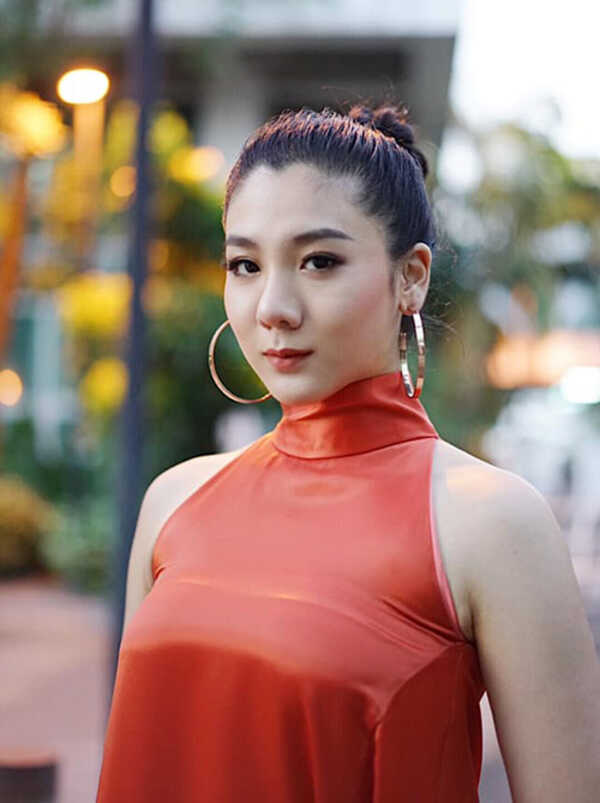 ใบเตย พรพจี