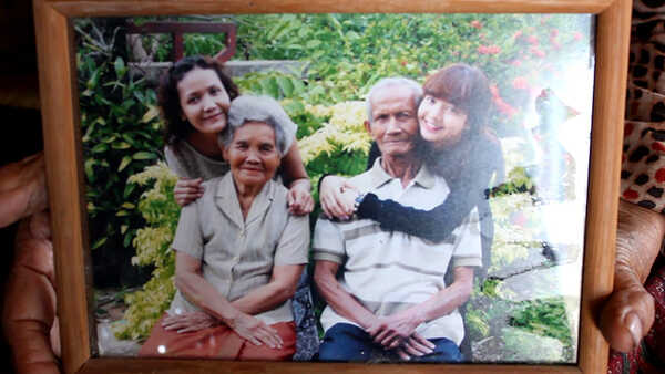 พระราชทานเพลิงศพ คุณตา ลิซ่า BLACKPINK 