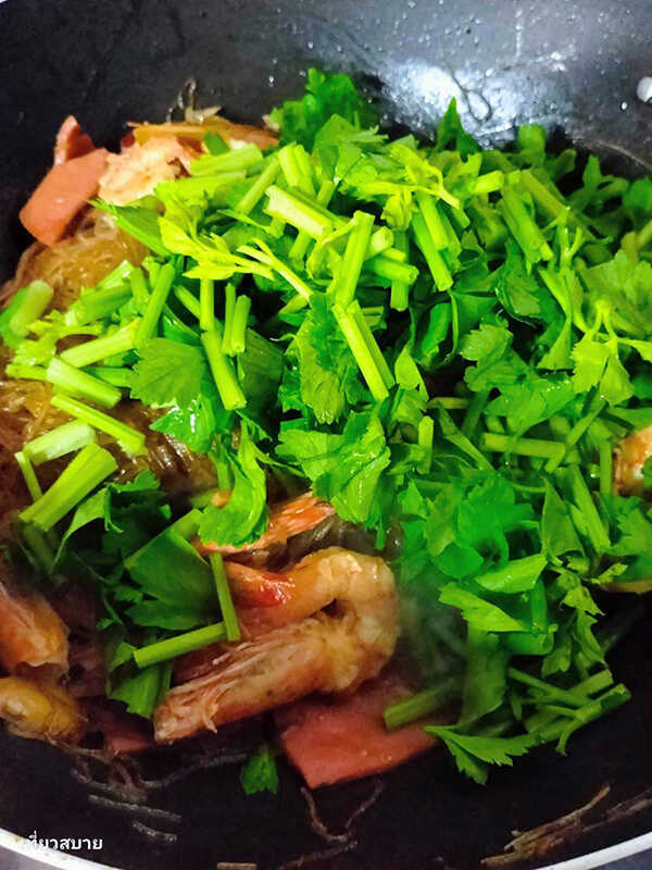 กุ้งอบวุ้นเส้นใส่เนย เมนูกุ้ง เมนูอบวุ้นเส้น สูตรอาหาร
