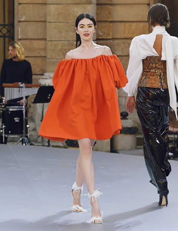 ใหม่ ดาวิกา