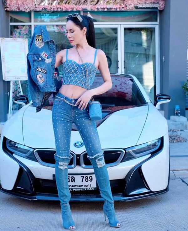 แม่ลี แม่แก้มบุ๋ม