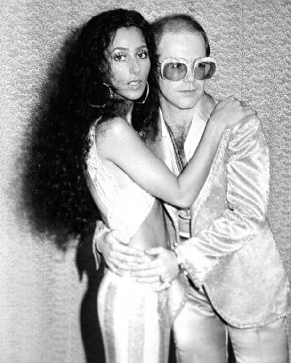 หมาก ปริญ  คิมเบอร์ลี่ แปลงร่างคู่ร็อกยุค 70s วันฮาโลวีน