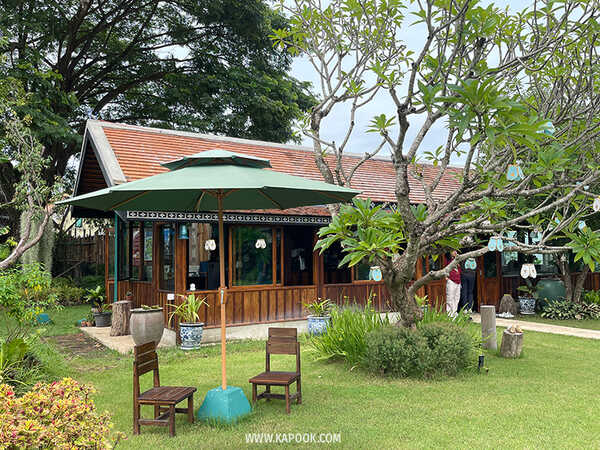 คาเฟ่เล็ก ๆ ในโฮงคำสุวรรณเชษฐา